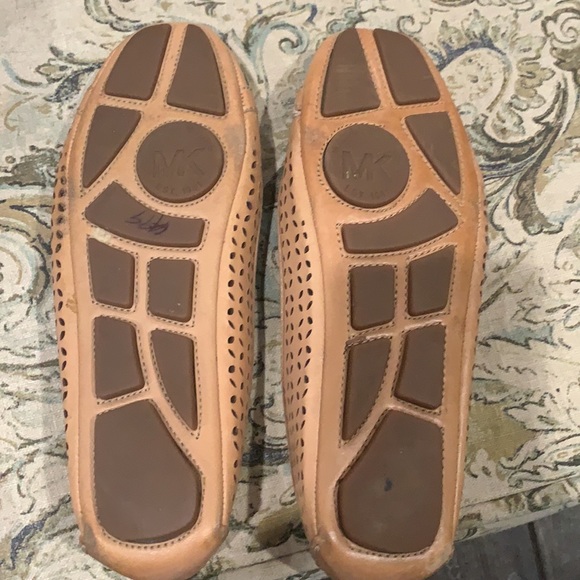 MK flats with gold hardware. - Picture 5 of 6